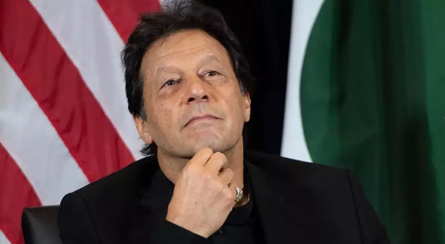 کرفیو ہٹنے کے بعد بھارت کے ہاتھوں بڑے پیمانے پر کشمیریوں کے قتل عام کا خدشہ ہے۔عمران خان