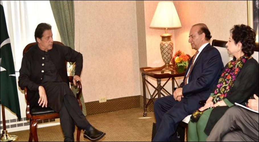 وزیر اعظم عمران خان سے اسٹڈی گروپ کے بانی فاروق کتھواری کی ملاقات، کشمیر پر گفتگو