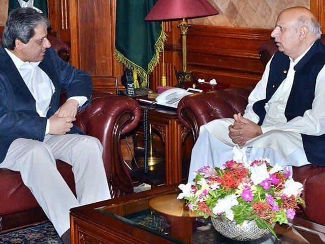 گورنر پنجاب چوہدری سروراور سابق گورنر سندھ عشرت العباد کی دبئی میں ملاقات