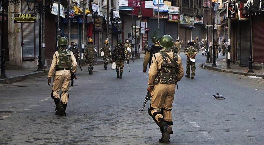 مقبوضہ کشمیر میں کرفیو کا آج 67واں روز،ٹرانسپورٹ اور مواصلات کا نظام بدستور بند