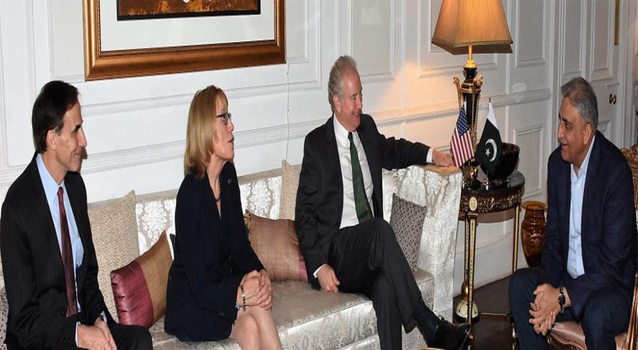آرمی چیف سے امریکی سینیٹرزکی ملاقات،مسئلہ کشمیراورافغان امن عمل پربات چیت