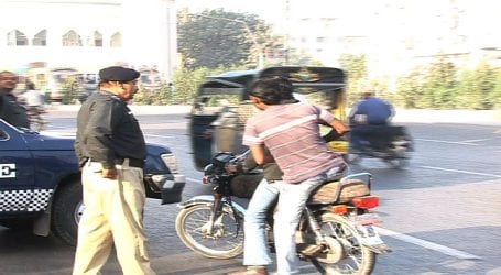 کورونا کا پھیلاؤ، کراچی کے ضلع وسطی میں ڈبل سواری بند،گھر سے نکلنے پر پابندی عائد