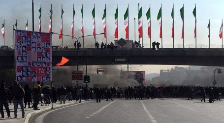 ایران میں پیٹرول قیمتوں کے خلاف مظاہرے جاری ،ہلاکتیں100ہوگئیں