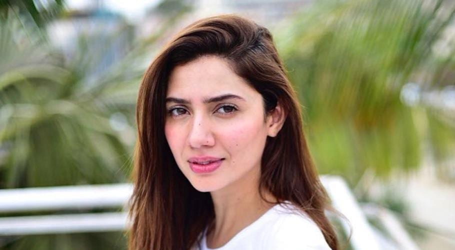 Mahira Khan’s mother roasts her on live television