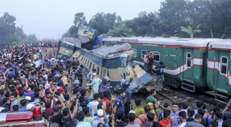 train accident in bangladesh