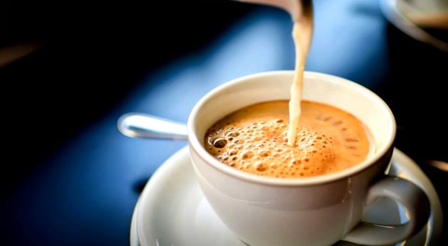 چائے صحت کے لیے مفید یا نقصان دہ؟ چائے کے عالمی دن کے موقع پر بحث چھڑ گئی
