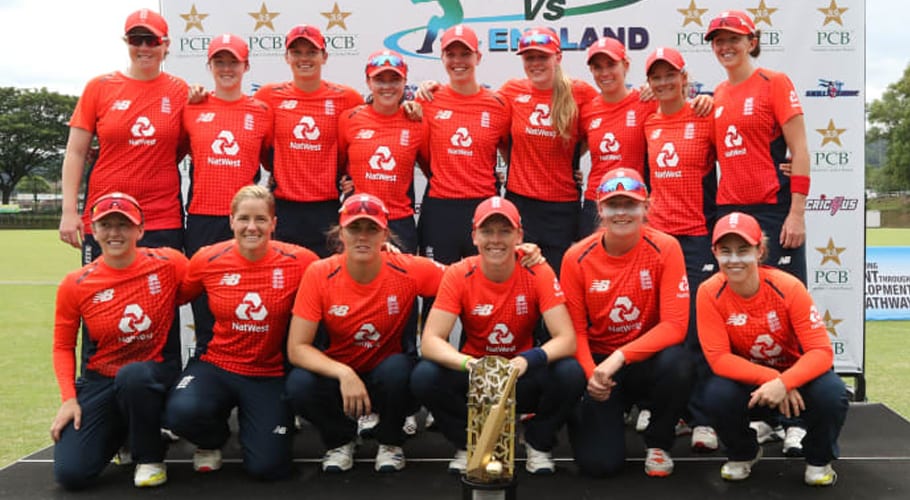 eng women clean sweep