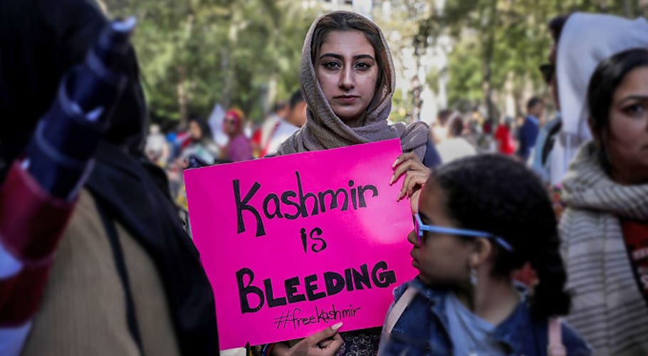 kashmir women protest