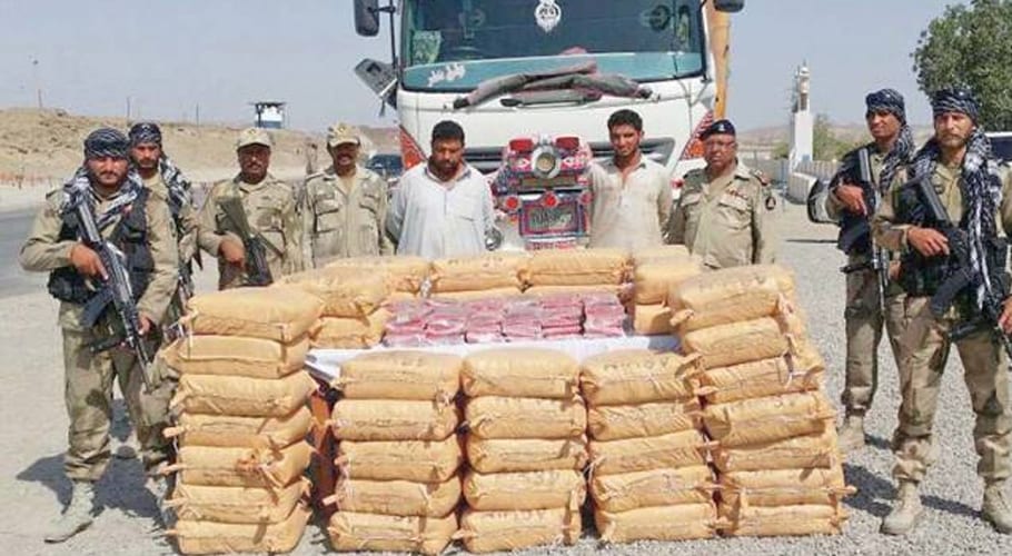 coast guard arrests 16 smugglers in karachi and balochistan