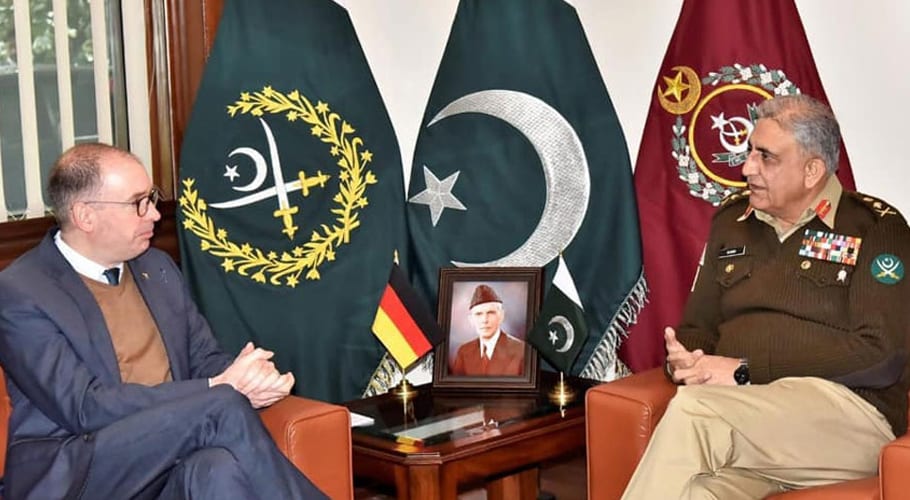 Army chief german minister
