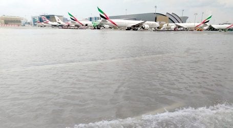 دبئی میں طوفانی بارش اور ائیرپورٹ پر پانی جمع ہونے کے باعث کئی پروازیں کینسل