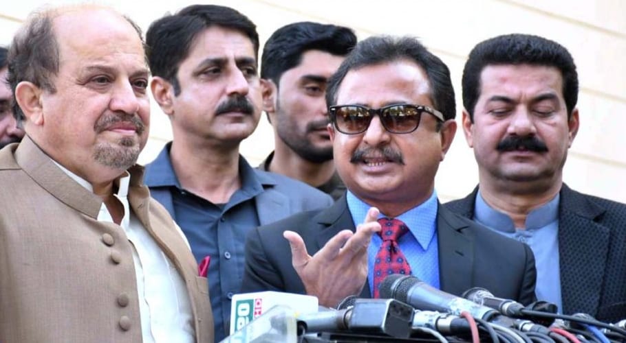 پی ٹی آئی رہنماؤں کا سندھ حکومت پر جان بوجھ کر آٹے کا بحران پیدا کرنے کا الزام