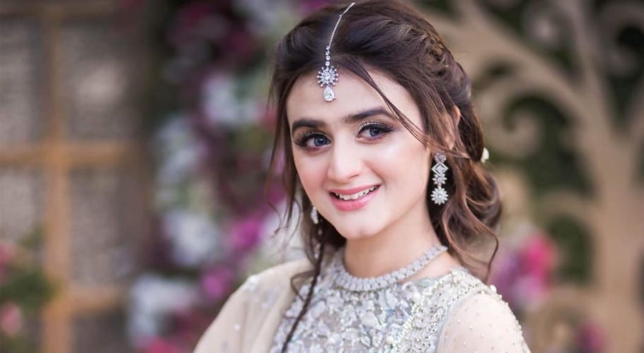Hira Mani showers love on her husband’s birthday