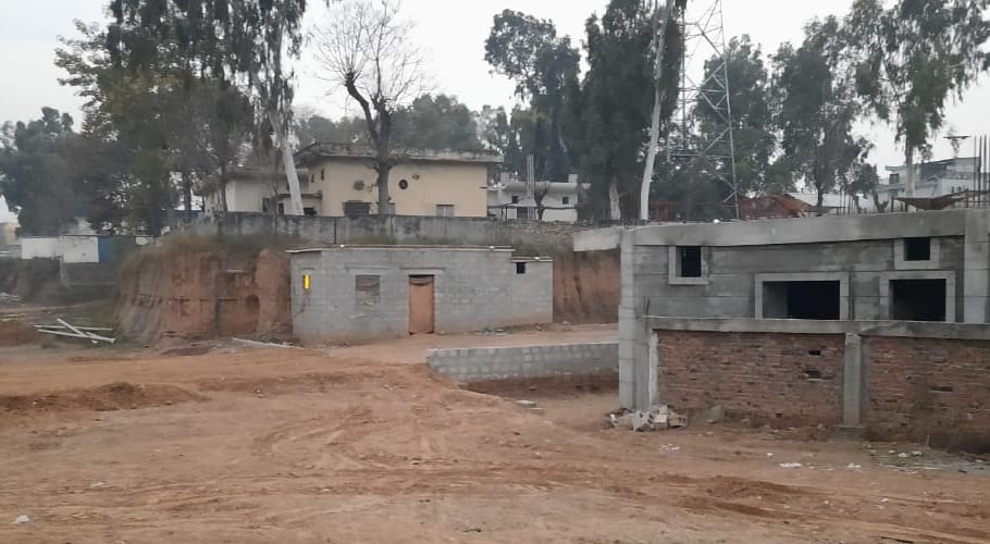 اسلام آباد میں قبضہ مافیا کا راج: اسکول اور کالج کی جگہ پر غیر قانونی تعمیرات شروع
