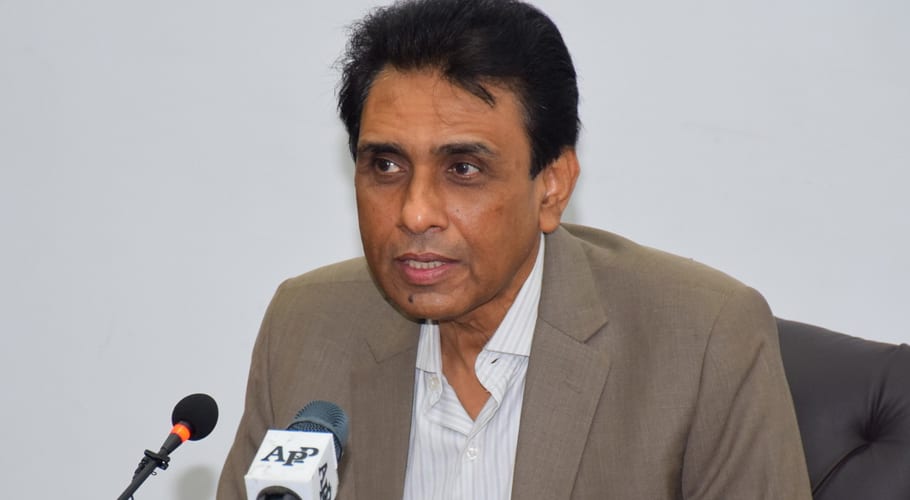 Dr Khalid Maqbool Siddiqui is addressing Karachi Bar Association