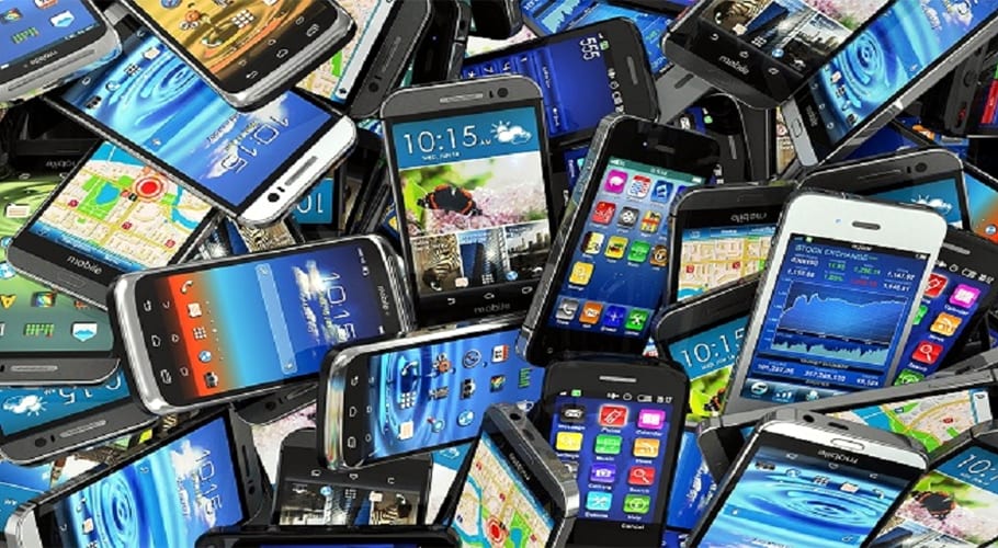 مالی سال کے 4 ماہ میں 92 ارب 76کروڑ روپے کے موبائل فونز درآمد کئے گئے
