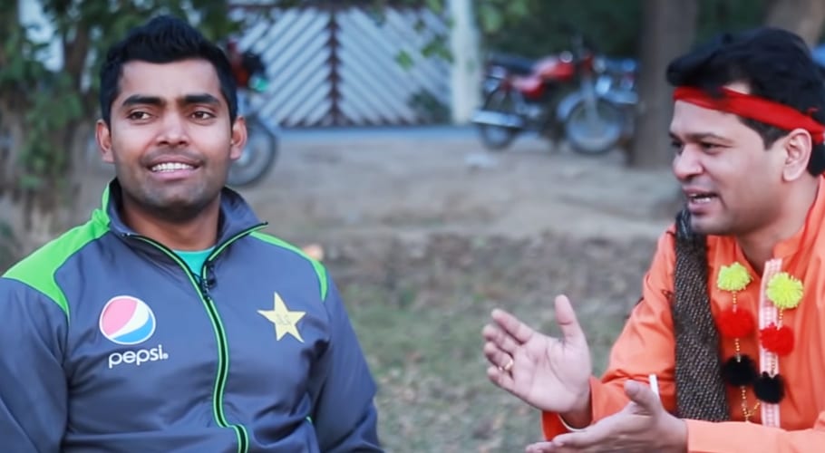 Umar-Akmal sings mere pass tum ho