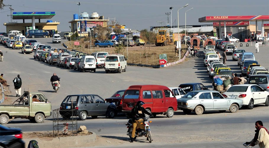 کراچی سمیت سندھ بھر کے سی این جی اسٹیشنز 4 روزہ وقفے کے بعد کھل گئے