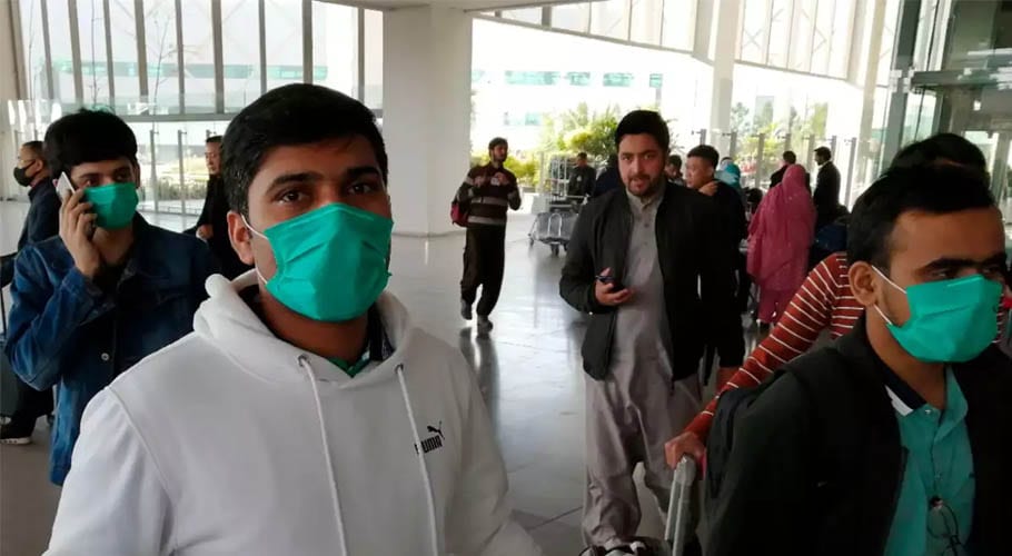 چین میں موجود طلباء کے والدین کا بچوں کو پاکستان نہ لانے پر احتجاج