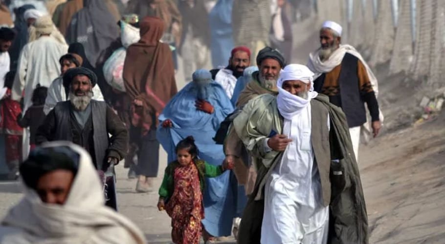Pakistan refuses to allow Afghan refugees to enter