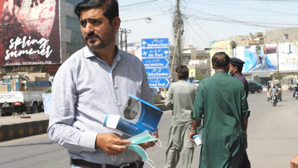 Fine proposed for Karachiites not wearing masks in public places