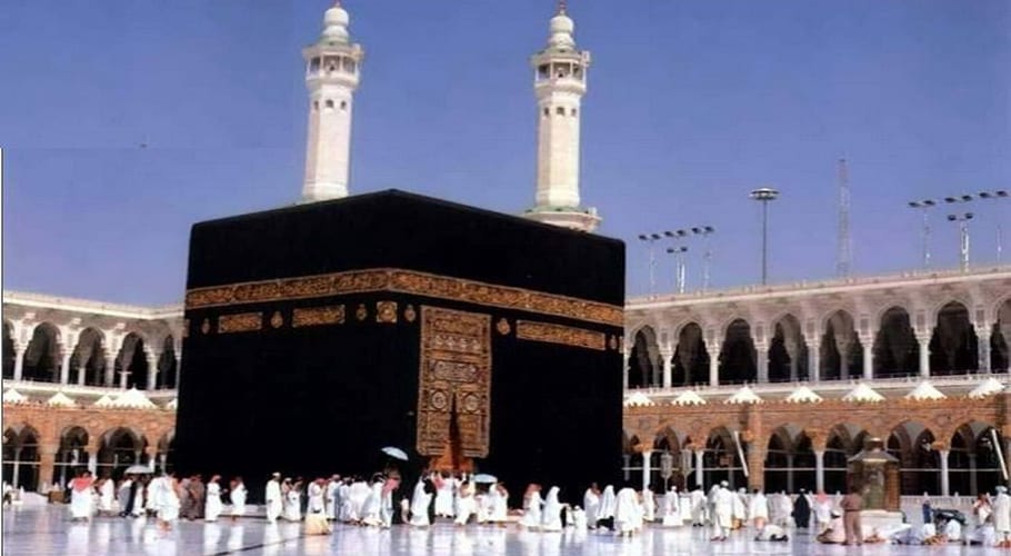 Saudi Arabia permits Tawaf at Holy Kaaba