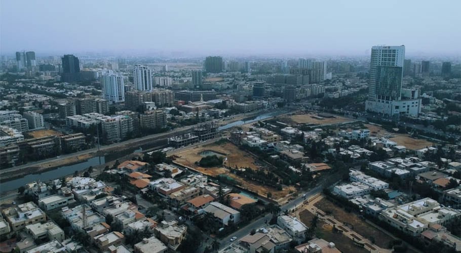 ملک بھر میں ممکنہ لاک ڈاؤن: کیا کورونا وائرس اِس سے ختم ہوجائے گا؟
