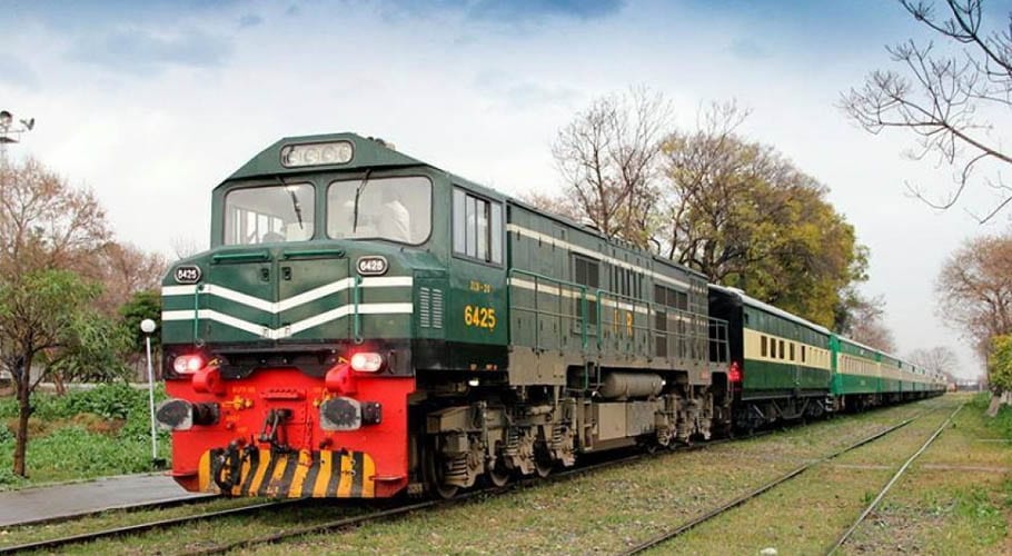 لاک ڈاؤن: پاکستان ریلوے کا ملک بھر میں ٹرین سروس معطل کرنے کا فیصلہ