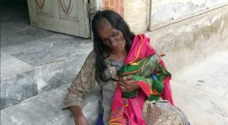 قمبر شہداد کوٹ: با اثر افراد کی جانب سے غریب عورت کی تذلیل‘ پولیس کا ایکشن