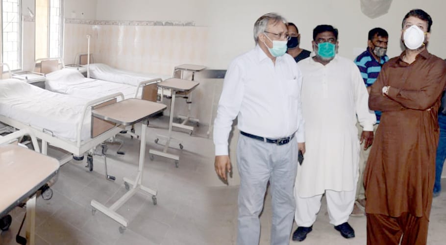 Chairman DMC East Moid Anwar visits Medical Centers in PIB