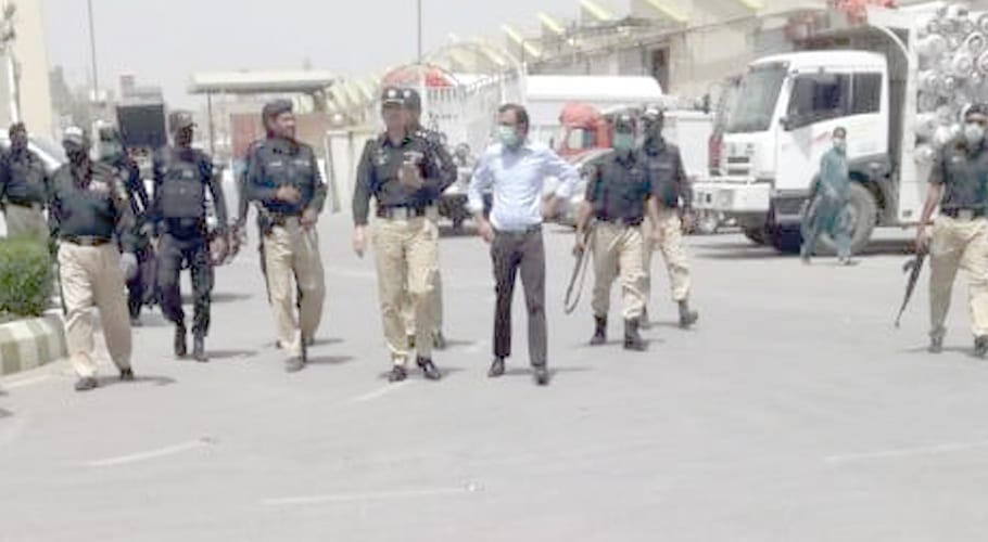 Alkaram and Yunus textile owners arrested for dismissing employees at Lockdown
