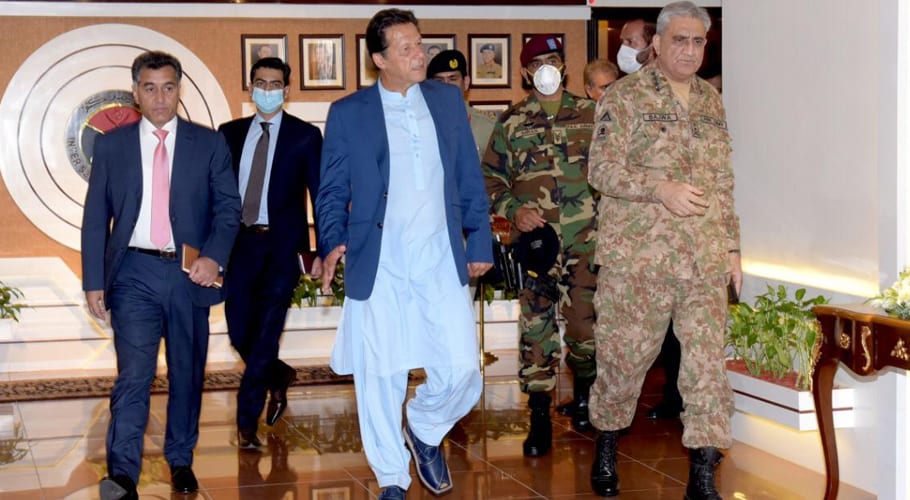 وزیر اعظم کا آرمی چیف کے ہمراہ آئی ایس آئی ہیڈ کوارٹر کا دورہ