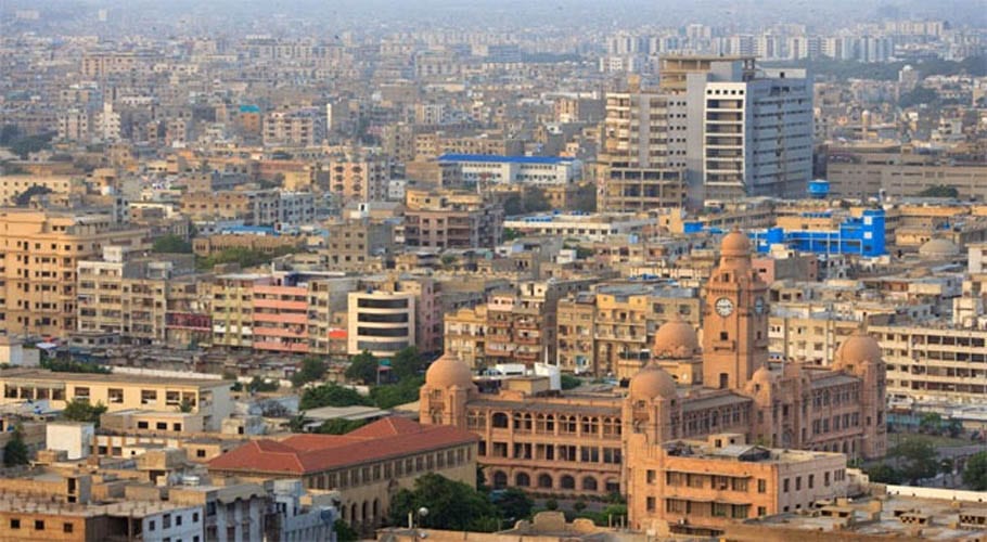 کراچی کے گلبرگ ٹاؤن میں 50 سے زائد پلاٹس پر غیر قانونی تعمیرات جاری