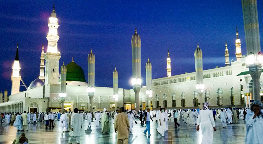 Saudi government reopens Masjid-e-Nabvi for public