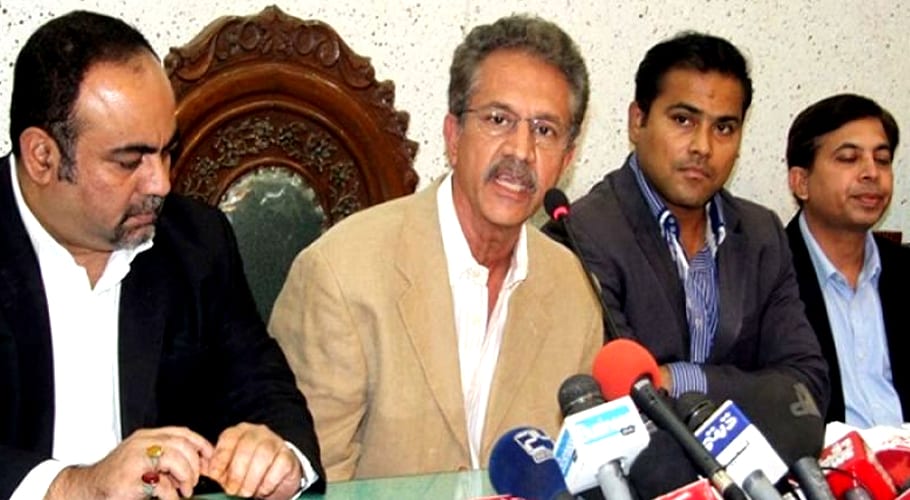 میئر کراچی کے خلاف نعرے لگانے پرتین فائر فائٹرز معطل کردیئے گئے