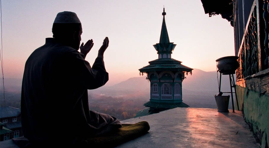 رمضان میں مساجد اور امام بارگاہوں میں عبادت پر پابندی کیلئے نئی تجاویز جاری