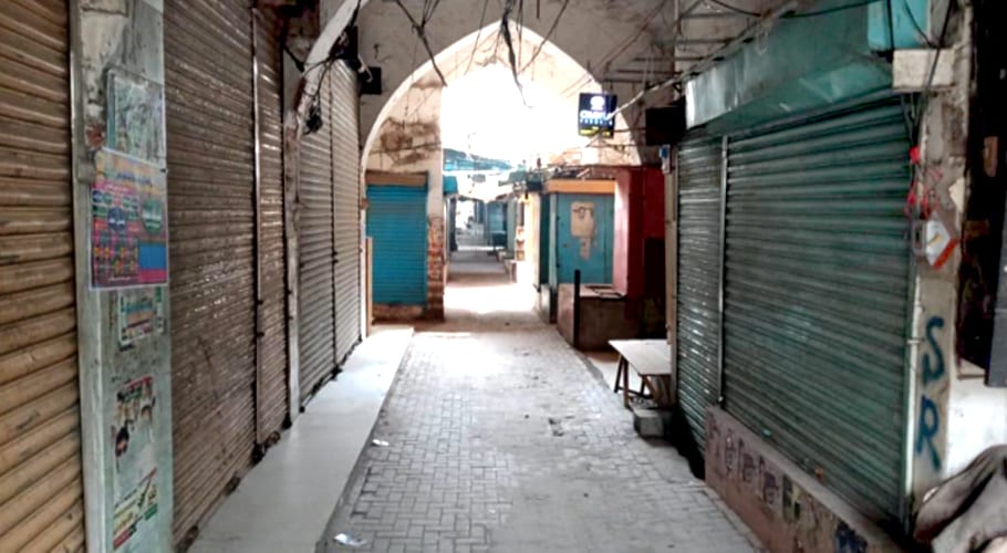 Punjab govt reopens 61 areas in Lahore, extends lockdown in seven localities