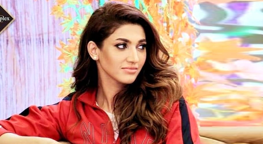 لاک ڈاؤن کے باعث کلب بند، ثنا ء نے گھر کوہی جم بنا لیا