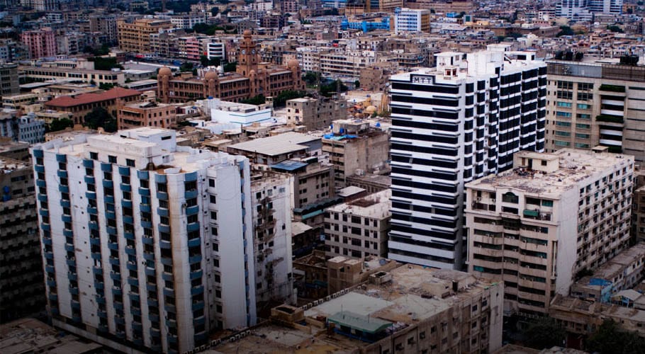 ایس بی سی اے نے کراچی میں غیر قانونی تعمیرات کے خلاف بڑا آپریشن شروع کردیا