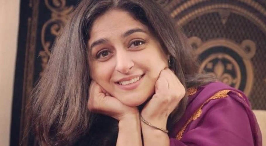 کیموتھراپی کے دوران جسم کمزور لیکن روح مضبوط ہو رہی ہے۔نادیہ جمیل