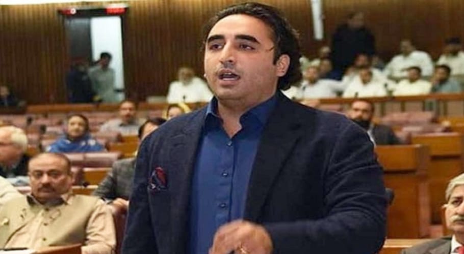اصل لیڈر وہ ہوتا ہے جو بحرانوں میں ملک کے عوام کے ساتھ کھڑا ہو۔