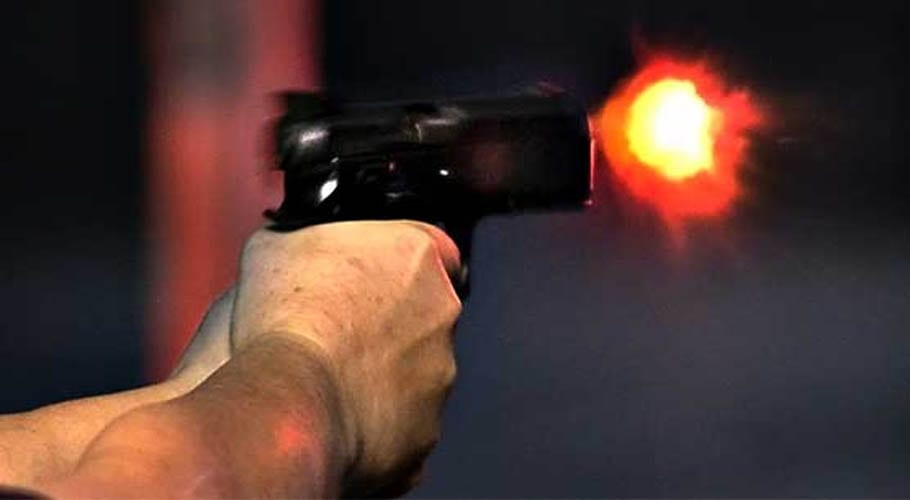 نارتھ کراچی میں ڈاکوؤں کی فائرنگ سے ایس ایچ او سرسید زخمی ہوگئے
