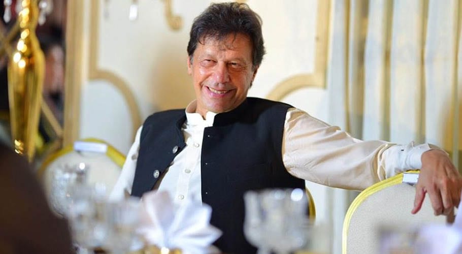 پاکستان کے 82 فیصد شہری کورونا وائرس اور لاک ڈاؤن پر وزیرِ اعظم سے متفق