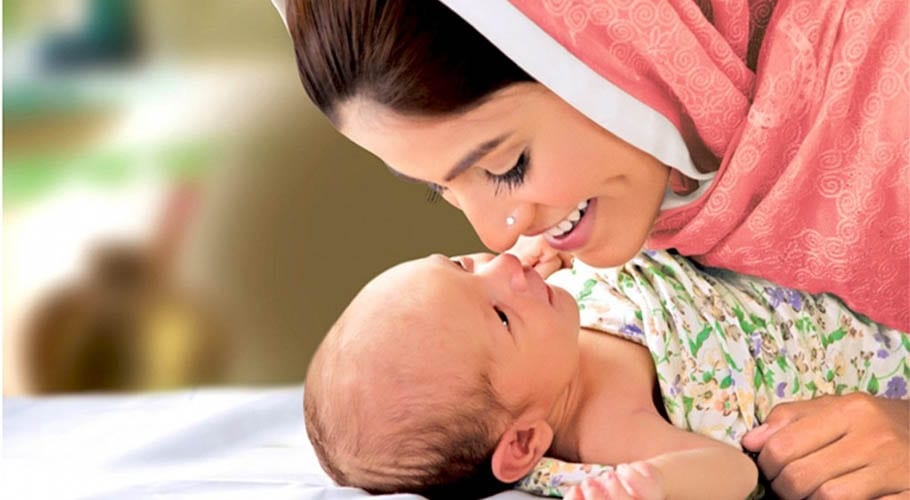 ماؤں کا عالمی دن اور بے سہارا خواتین کی مدد کی ضرورت