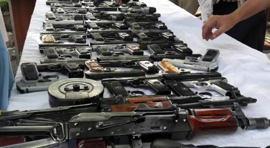 رینجرز کی دہشت گردوں کیخلاف کارروائی، بھاری مقدار میں اسلحہ و گولہ بارود بر آمد