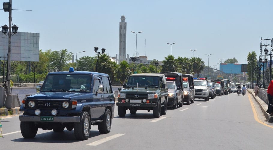 راولپنڈی،پاک فوج و دیگرسیکورٹی اداروں کا شہر بھر میں فلیگ مارچ