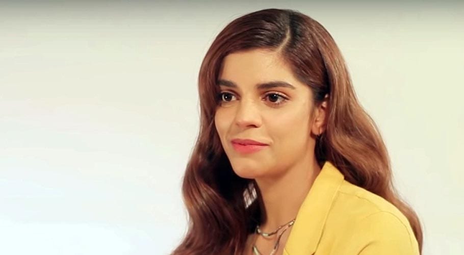 صنم سعید روایتی انداز میں عید کی خوشیاں نہ منانے پر افسردہ ہوگئیں