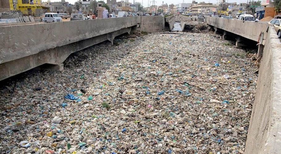 مون سون کے دوران نالوں کی صفائی نہ ہونے کے باعث کراچی میں سیلاب کے خطرات