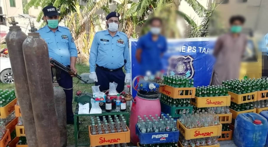اسلام آباد پولیس نے جعلی مشروبات تیار کرنے والے3 ملزمان کو گرفتار کر لیا