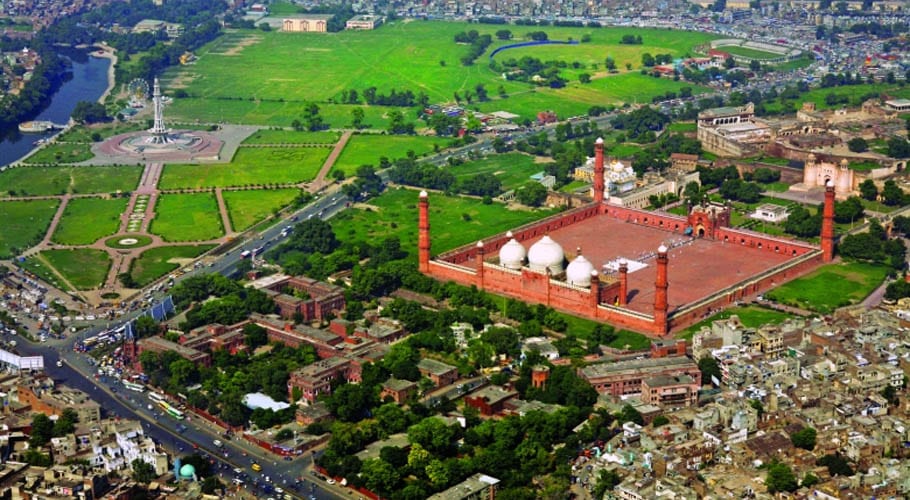 لاہور کے مزید 7 کورونا متاثرہ علاقوں کو آج رات سے سیل کرنیکا فیصلہ